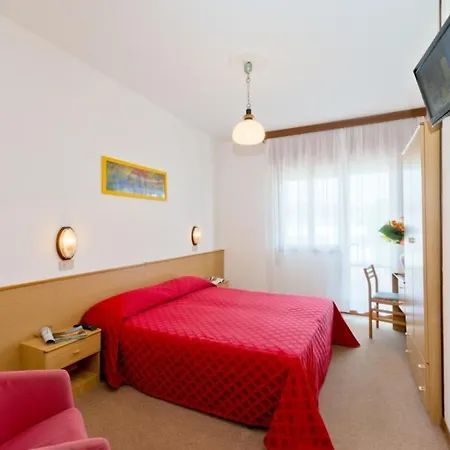 Hotel Corallo Eraclea Mare Exterior photo
