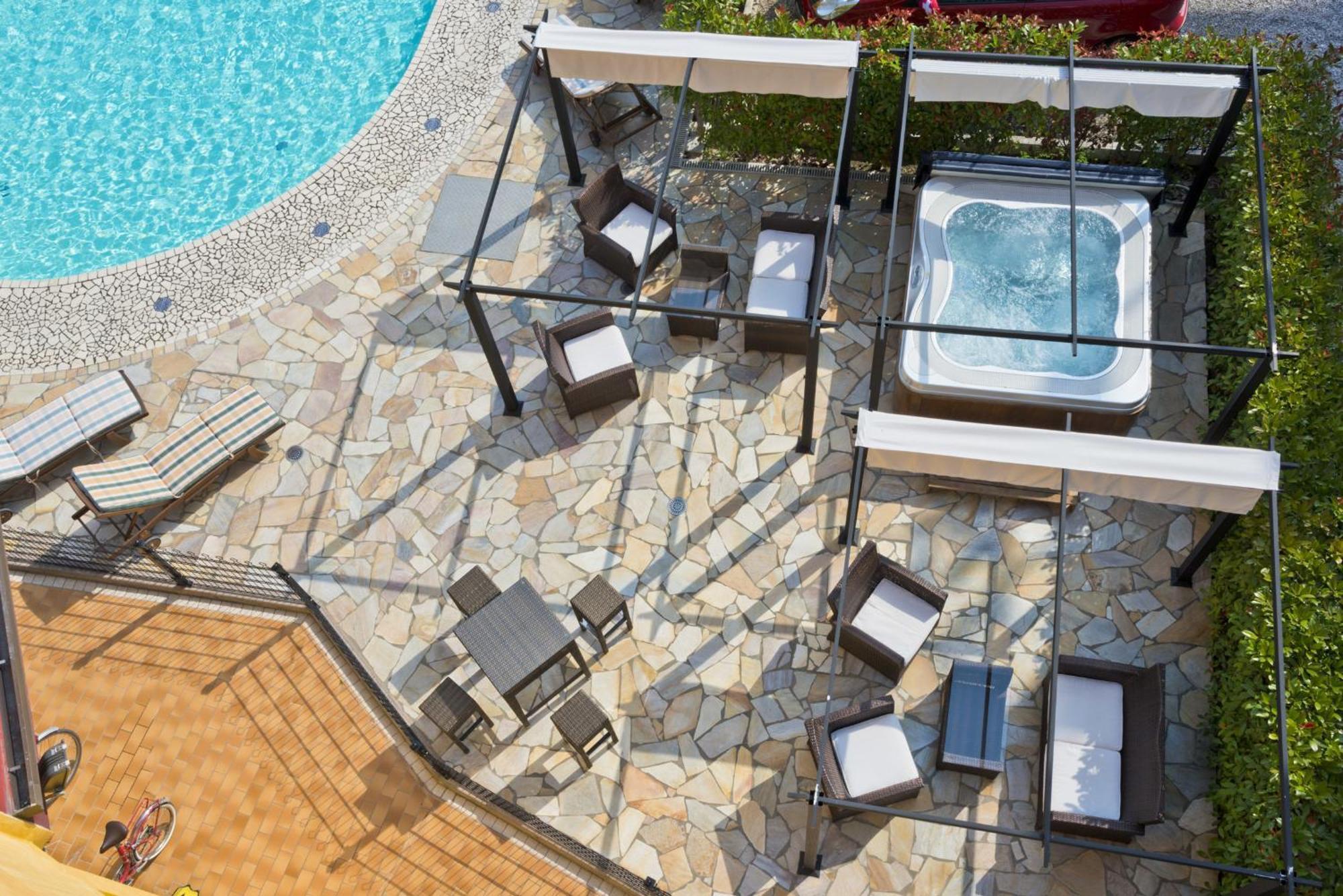 Corallo Hotel 3*